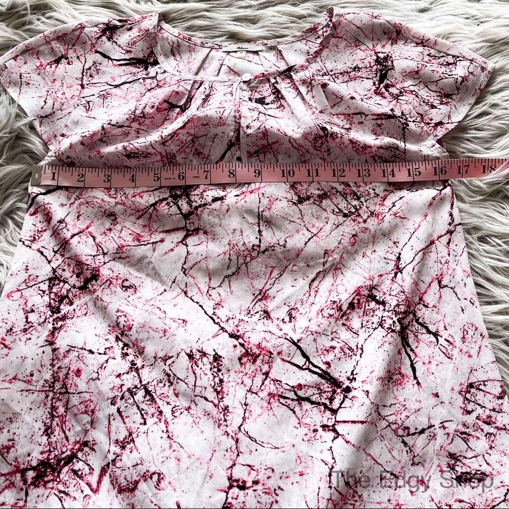 Milano | Marble Print Pleat Neck Cap Sleeve Blouse - Picture 5 of 5